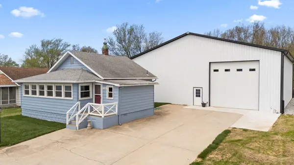 5590 E Maple ST, Knox, IN 46534