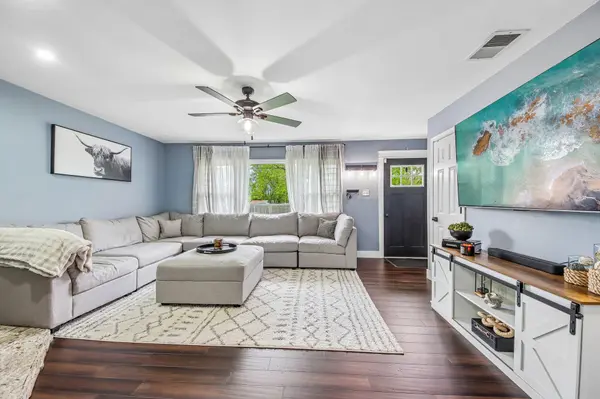 1906 Edison ST, Schererville, IN 46375