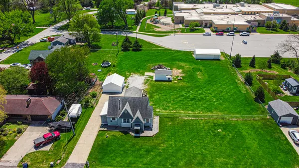 324 W Johnson Road, La Porte, IN 46350