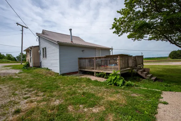 307 W 6th, Earl Park, IN 47942