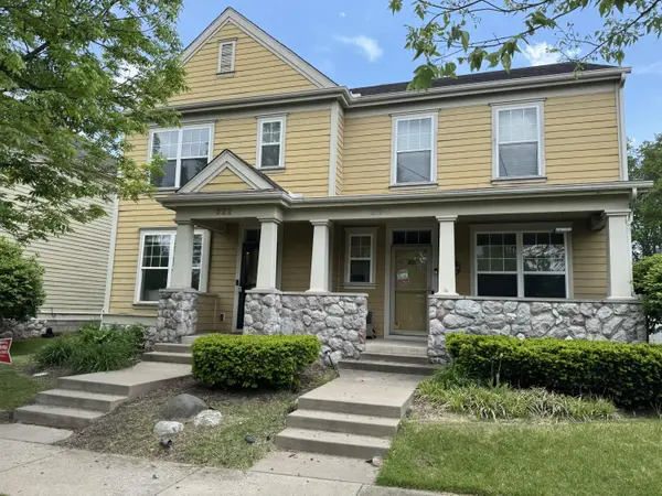 322 Village SQ, Burns Harbor, IN 46304