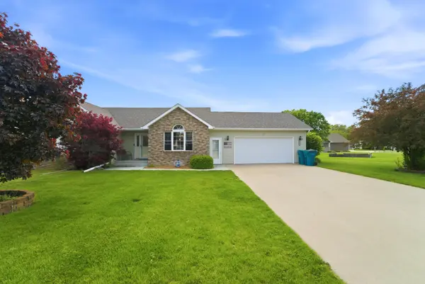 324 Forsythia SE Street, Demotte, IN 46310
