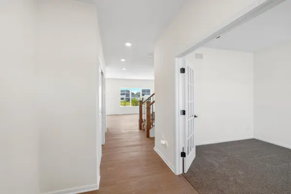 3853 Angel Oak Lane, Valparaiso, IN 46385