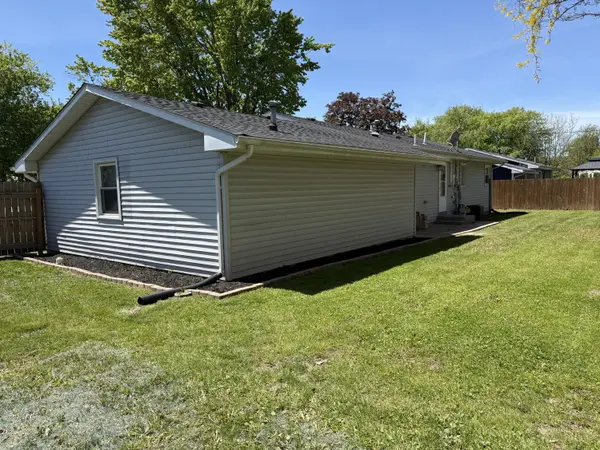 3412 W 78th PL, Merrillville, IN 46410