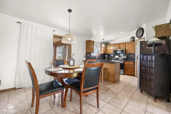 27057 S Woodlawn AVE, Crete, IL 60417