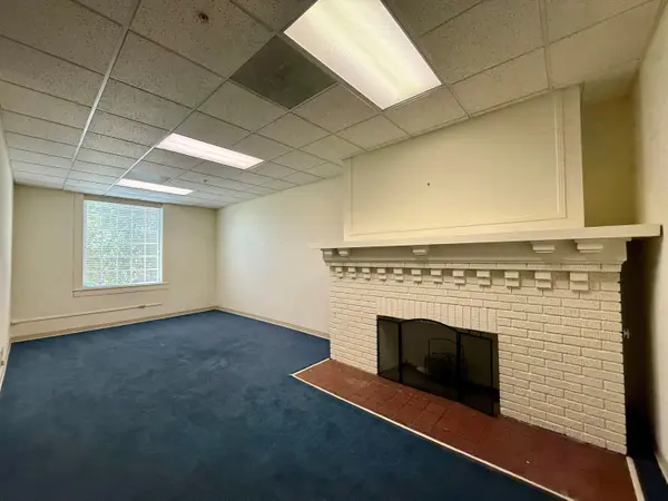 150 W Lincolnway #2003, Valparaiso, IN 46383