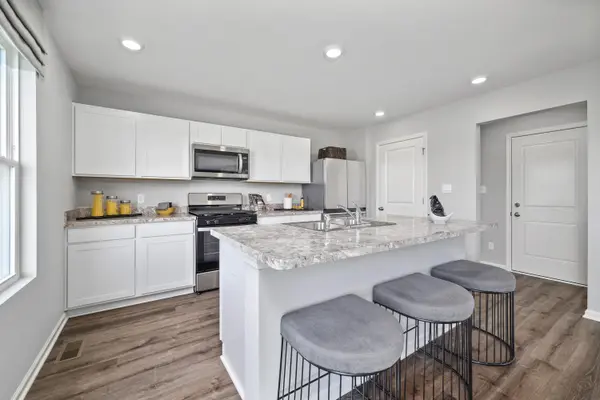585 Mullins ST, Hebron, IN 46341
