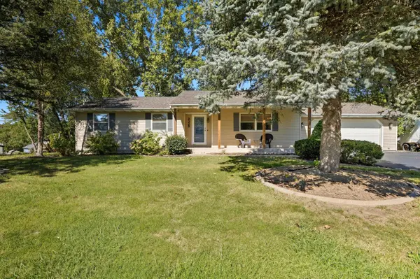 2325 Drop Anchor DR, Crown Point, IN 46307