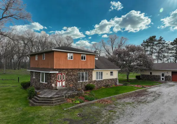 5110 W 400, Winamac, IN 46996
