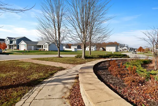 283 Apple Grove Lane, Valparaiso, IN 46385