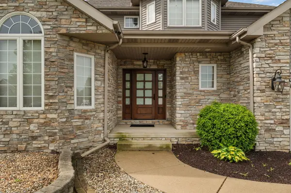 301 E 125th AVE, Crown Point, IN 46307