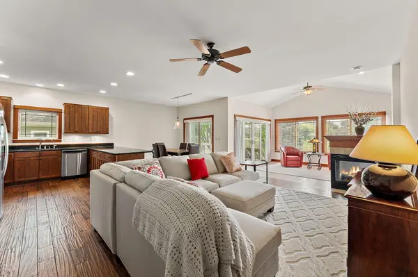 61 N Prairie Pkwy, Valparaiso, IN 46385