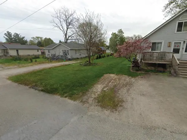 921 Fleming ST, Hobart, IN 46342