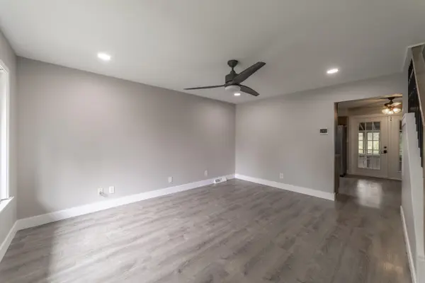 340 Golfview DR, Schererville, IN 46375