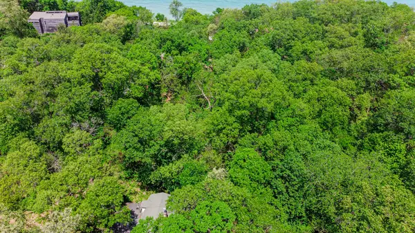 9 S Beach AVE, Beverly Shores, IN 46301