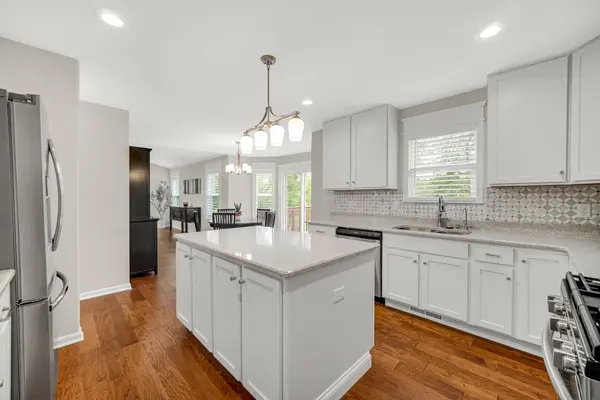 772 Cirque DR, Crown Point, IN 46307