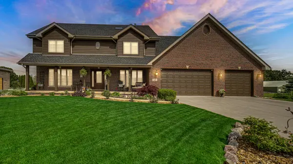 628 Fawn CIR, Lowell, IN 46356