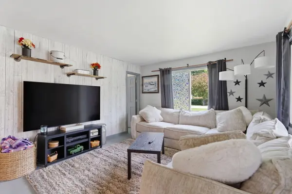 224 Kelly ST, Hobart, IN 46342