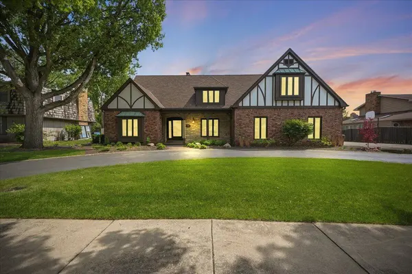 1130 Melbrook DR, Munster, IN 46321