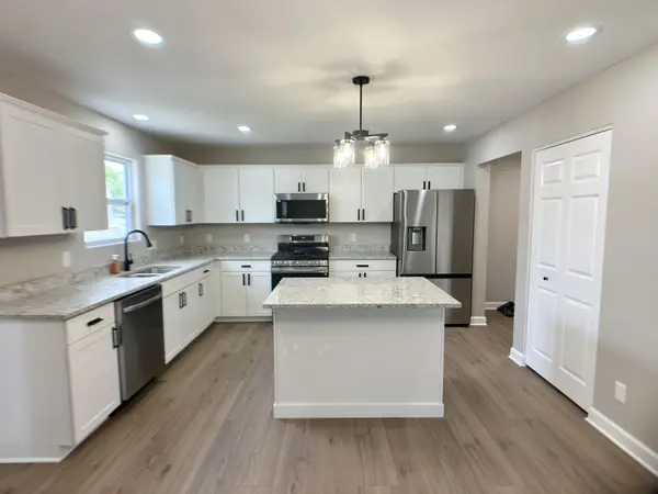 13233 Roosevelt PL, Crown Point, IN 46307