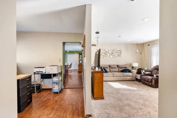 1749 Green Meadow LN, Chesterton, IN 46304