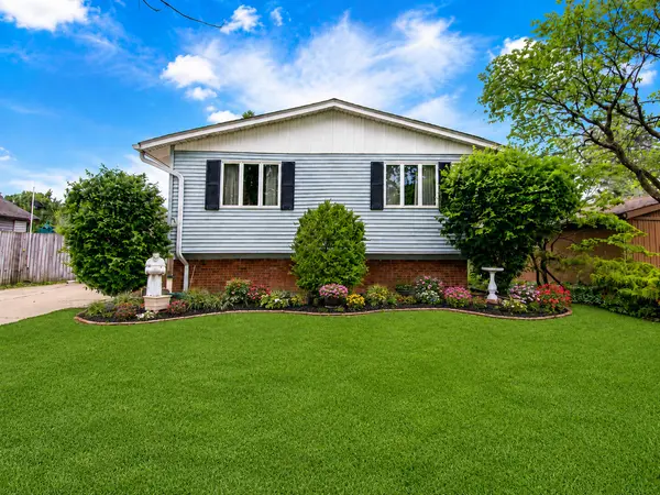 9502 Forrest Drive, Highland, IN 46322