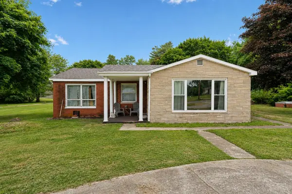 211 S Madison Street, Medaryville, IN 47957