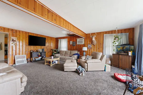 211 S Madison Street, Medaryville, IN 47957