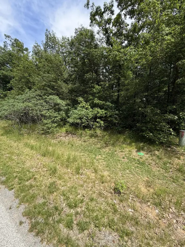 10411 Cynthia LN, Wheatfield, IN 46392