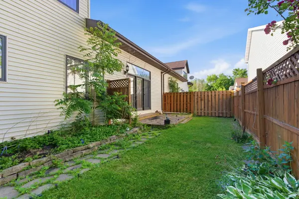 903 Hampton CT, Valparaiso, IN 46383