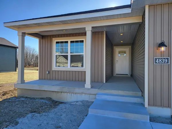 18418 Alexander AVE, Lowell, IN 46356