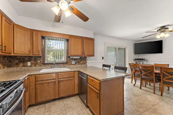 4076a Bush Hill CT, Crown Point, IN 46307