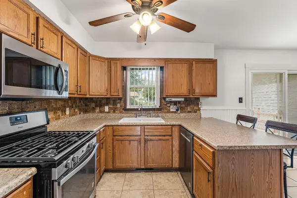 4076a Bush Hill CT, Crown Point, IN 46307