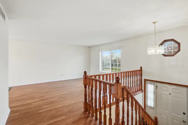 4142 Augusta DR, Crown Point, IN 46307