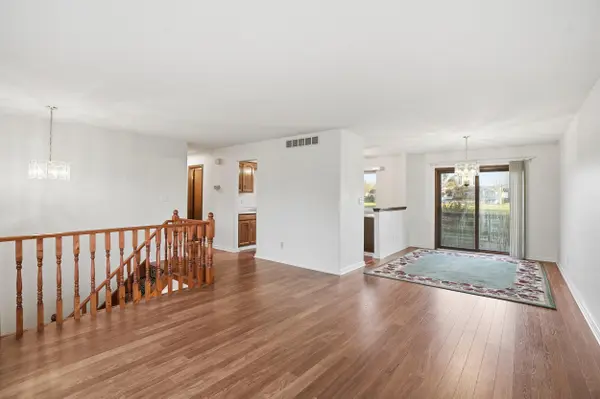 4142 Augusta DR, Crown Point, IN 46307