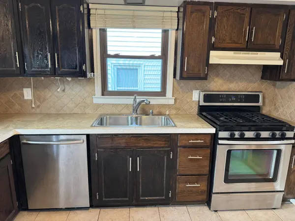 8334 Columbia AVE, Munster, IN 46321