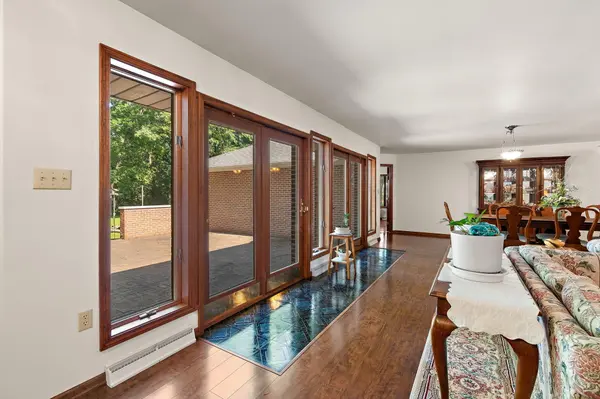 130 Woodland Hickory CT, Valparaiso, IN 46385