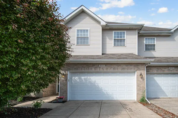 8112 Victoria PL, Crown Point, IN 46307
