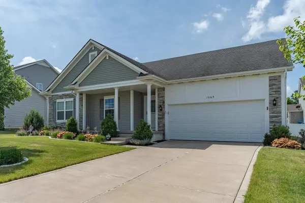 1669 Gossett Mill AVE, Chesterton, IN 46304