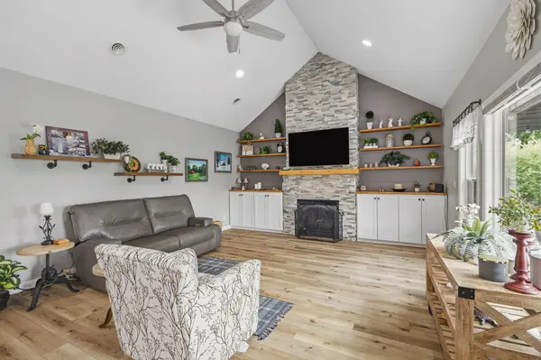 2428 Winesap ST, Schererville, IN 46375