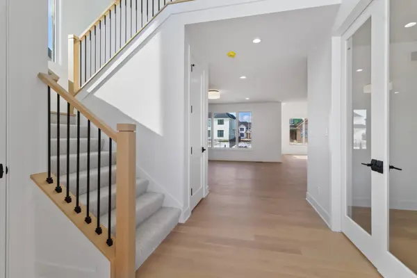 9657 Dunegrass WAY, St. John, IN 46373