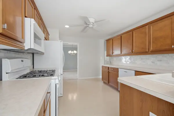 10877 Mathias DR, St. John, IN 46373