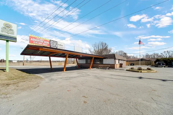 508 Us-421, Medaryville, IN 47957