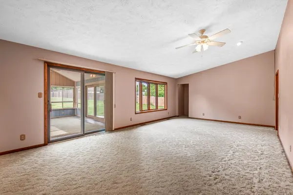 2499 Willowwood AVE, Valparaiso, IN 46383