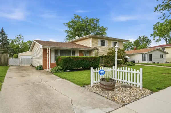 725 W 70th AVE, Merrillville, IN 46410
