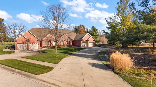 5540 Fountain View DR, Wheatfield, IN 46392