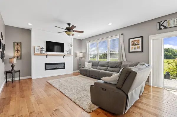 11126 N 1000, Demotte, IN 46310