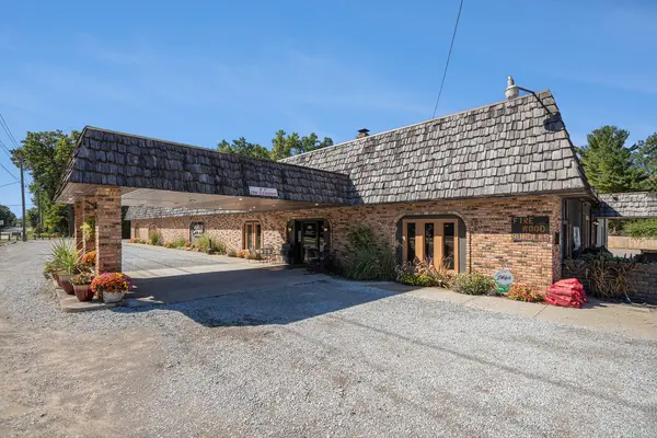 16710 Lakeshore Road, New Buffalo, MI 49117