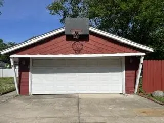 17724 Henry Street, Lansing, IL 60438