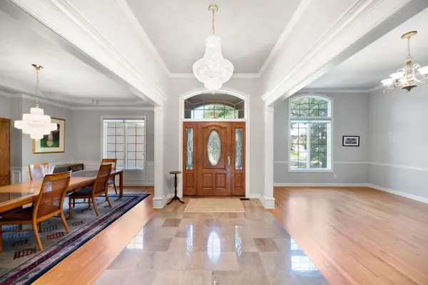 9771 Rambling Rose Lane, St. John, IN 46373
